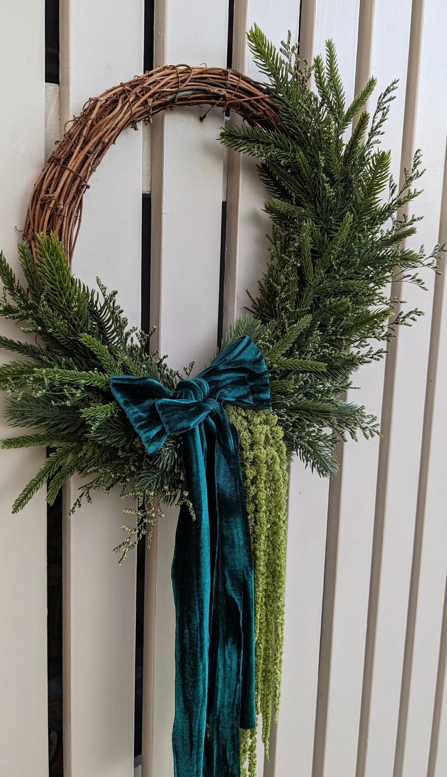 A Christmas Wreath - Medium