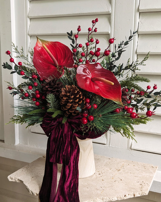 Arrangement HOLLY - (LOCAL DELIVERY ONLY)